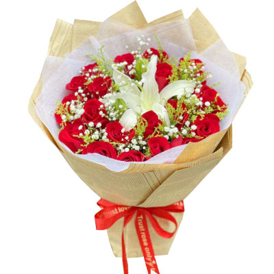 太原19朵红玫瑰1支百合，永恒之美