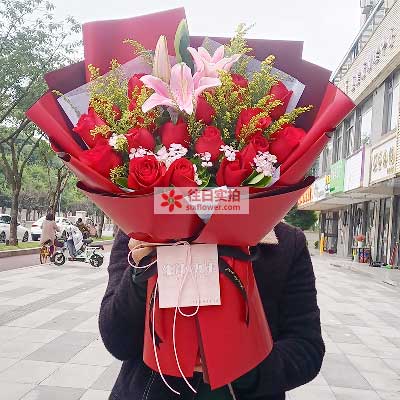 太原19朵红玫瑰百合，与你幸福前行